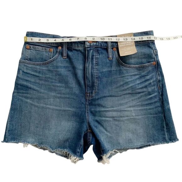MADEWELL High-rise denim shorts! - Picture 3 of 7